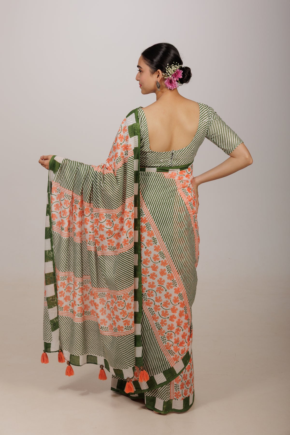 Vel Butti Olive