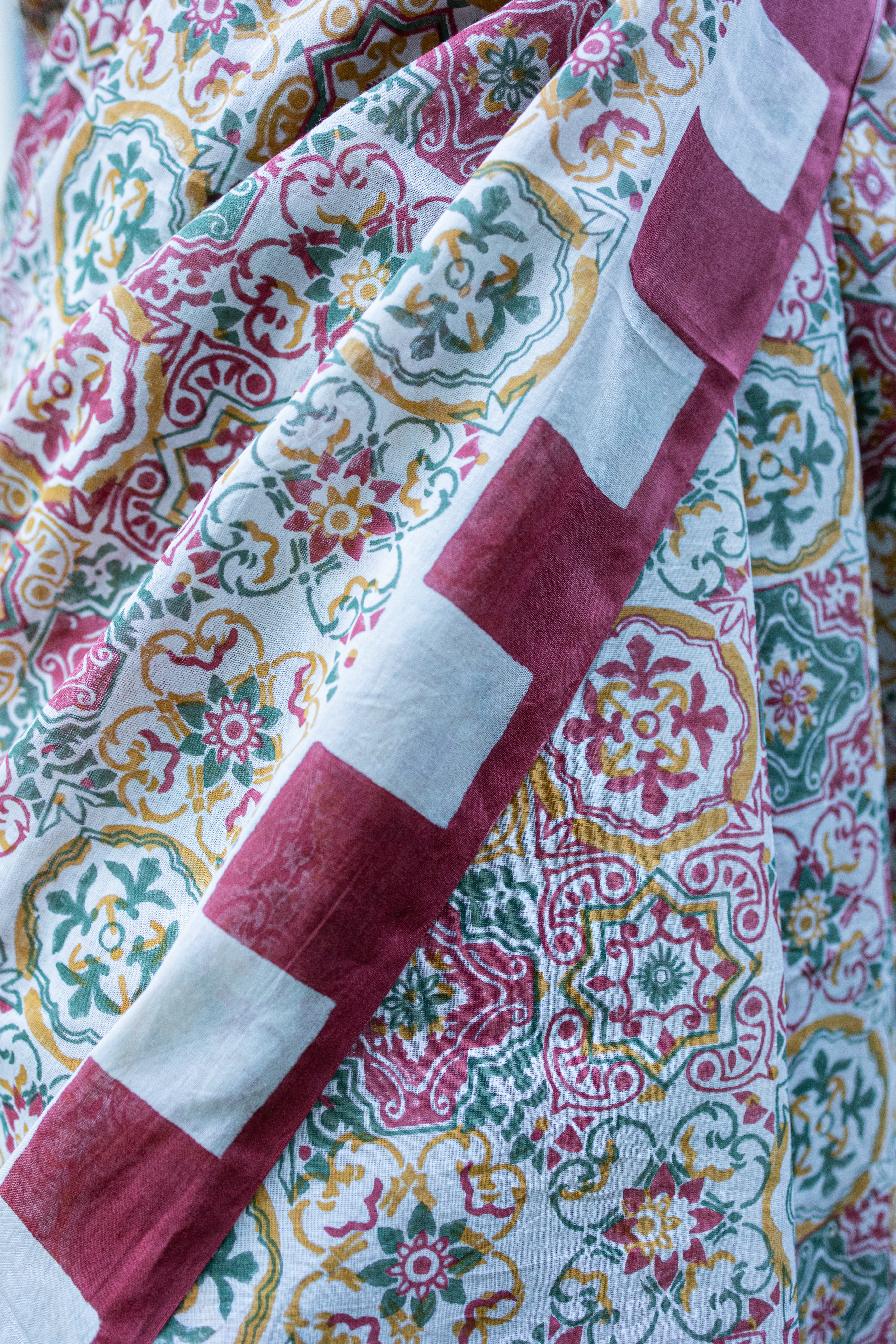 Azulejo Red RTW